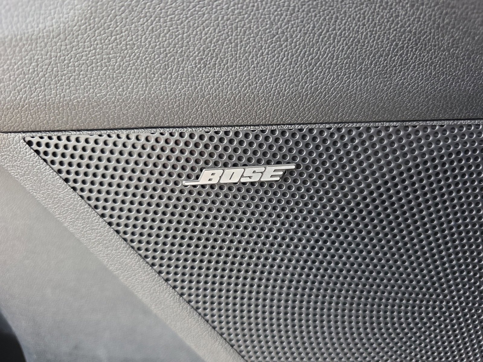 Certified 2025 Kia Sorento SX Prestige w/ Olive Brown Leather Package AWD/4WD image 25