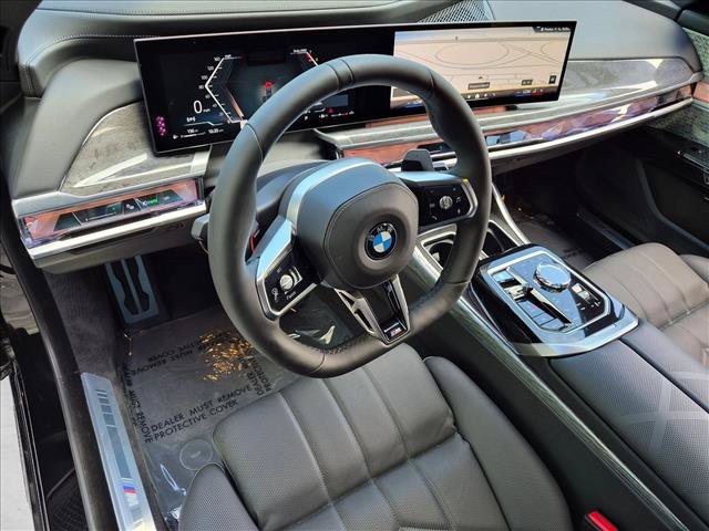 Used 2023 BMW 760i xDrive AWD/4WD image 10