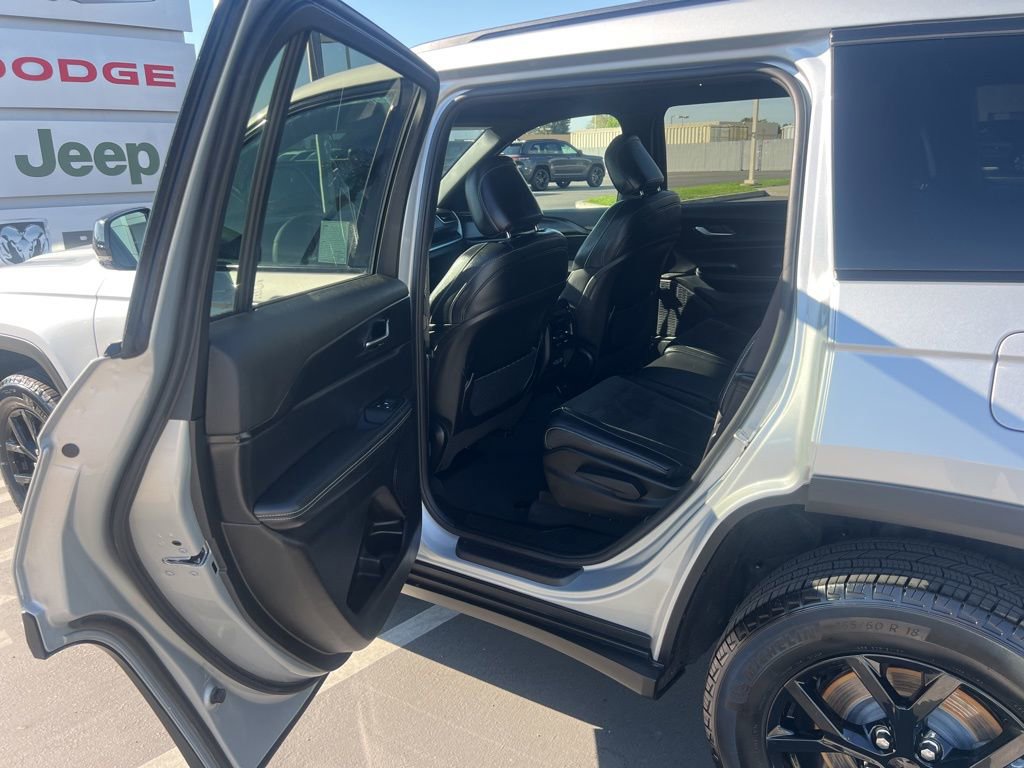 Used 2024 Jeep Grand Cherokee L Laredo image 21