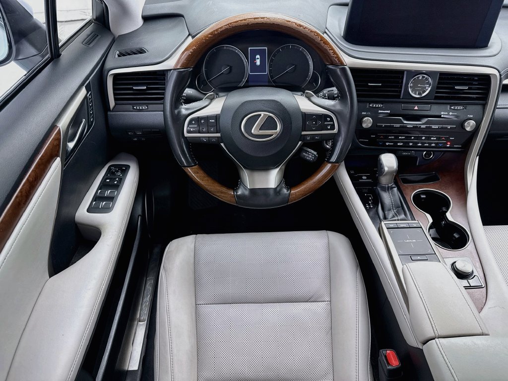 Used 2020 Lexus RX 350L FWD w/ Premium Package image 10
