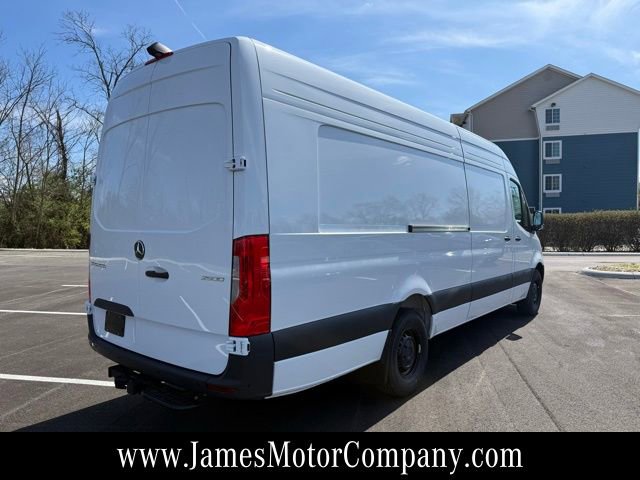 Used 2026 Mercedes-Benz Sprinter 2500 image 5