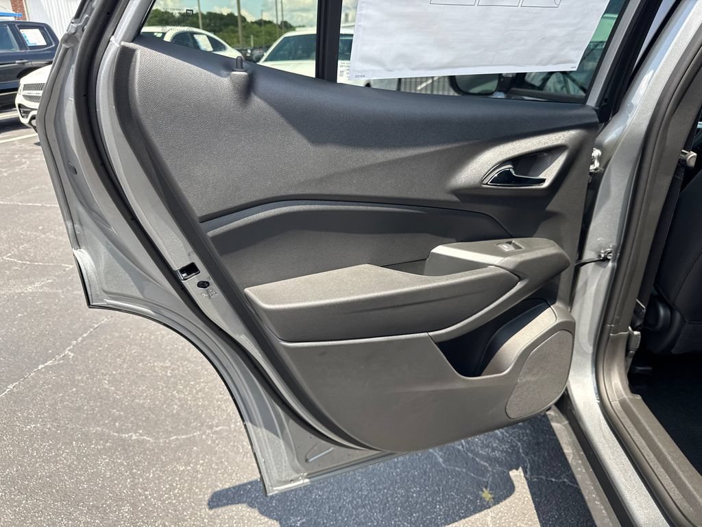 New 2026 Chevrolet Trax LT w/ Midnight Edition FWD image 22