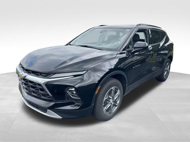 Used 2024 Chevrolet Blazer LT w/ Convenience Package FWD image 4