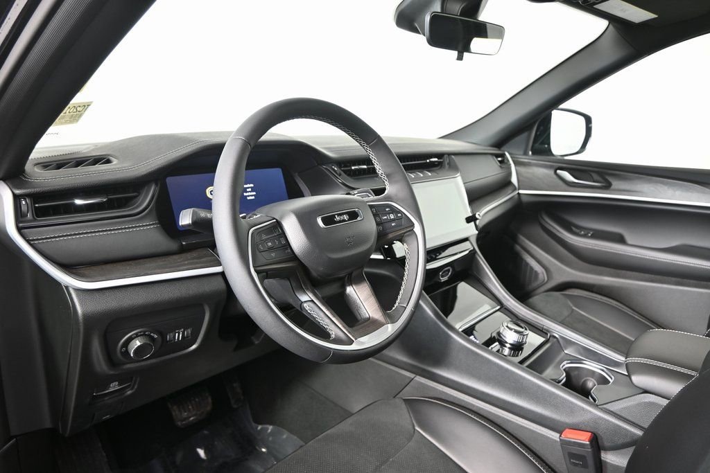 New 2026 Jeep Grand Cherokee Laredo image 22