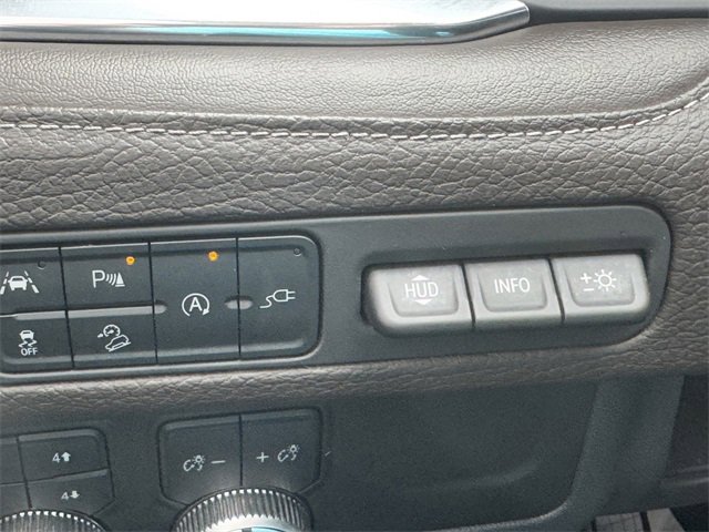 Used 2021 GMC Yukon XL Denali w/ Denali Premium Package image 29