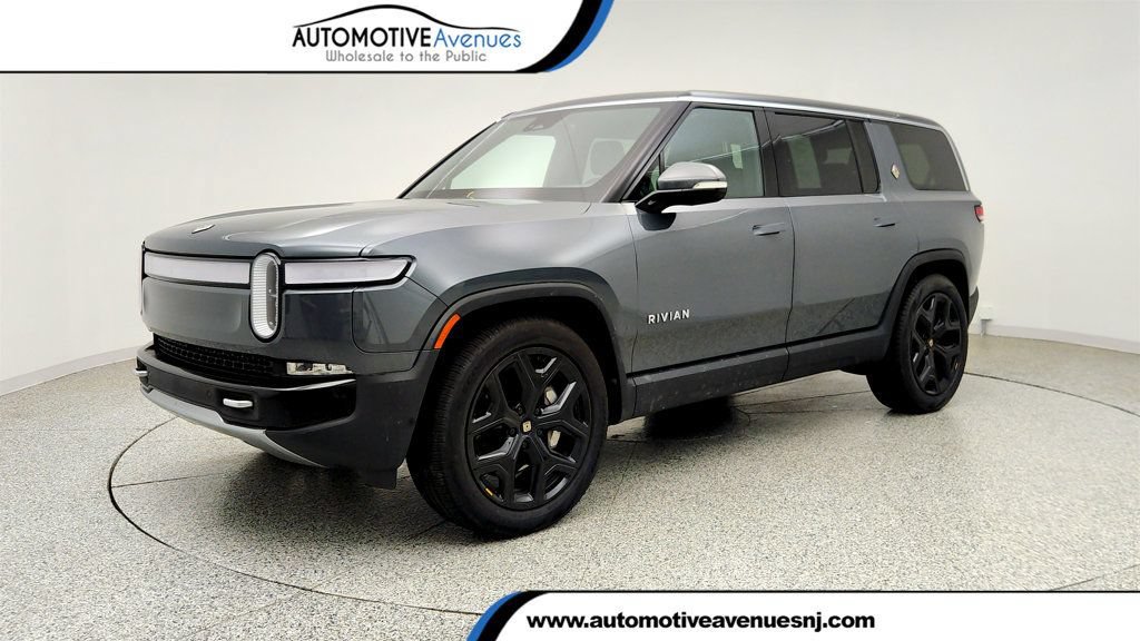 Used 2024 Rivian R1S Adventure AWD/4WD image 1