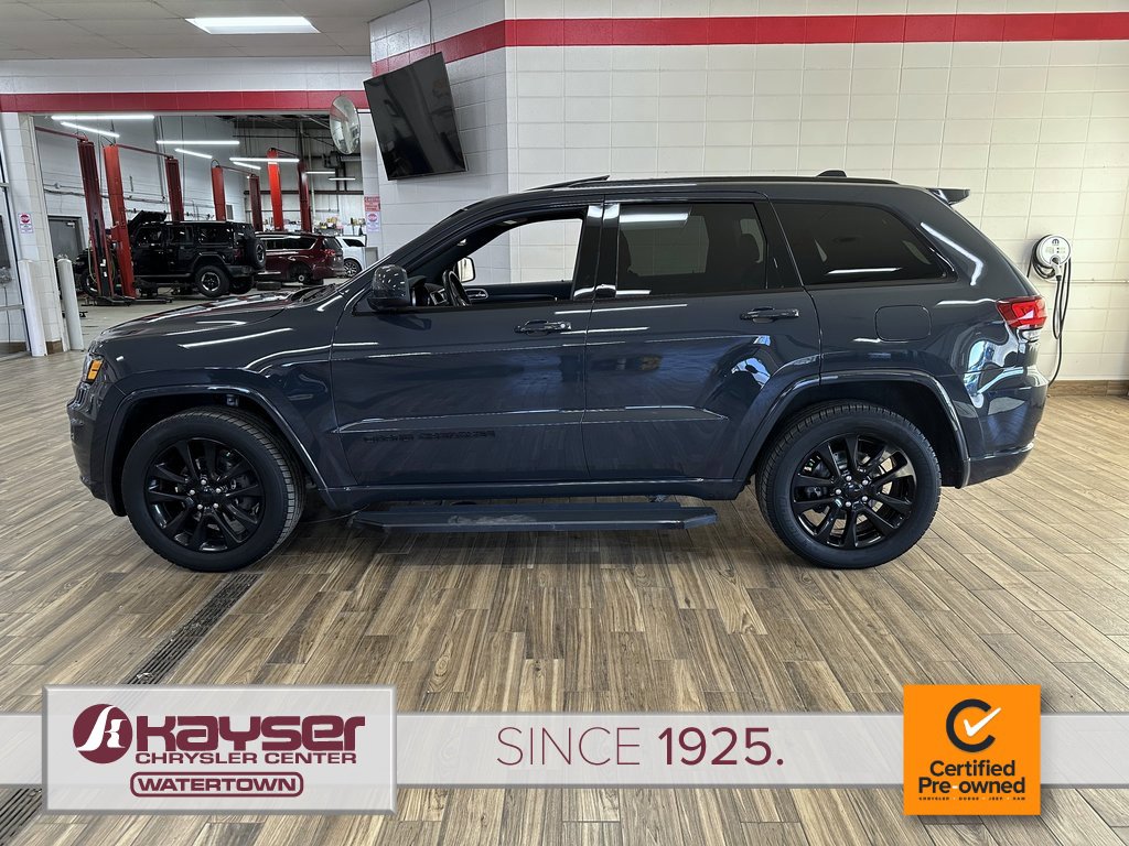 Certified 2018 Jeep Grand Cherokee Altitude image 2