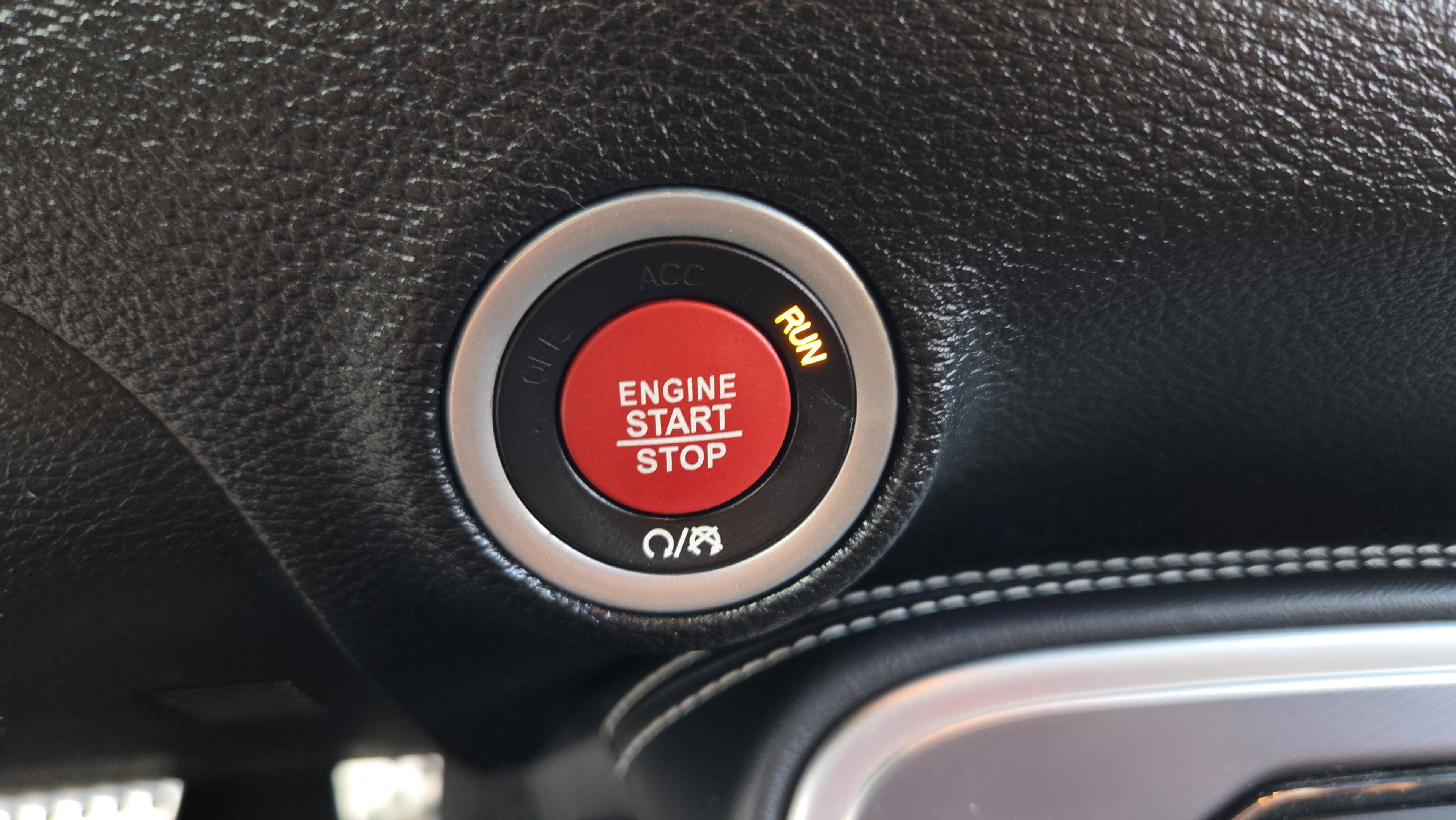 Used 2020 Dodge Challenger SRT Hellcat RWD image 21