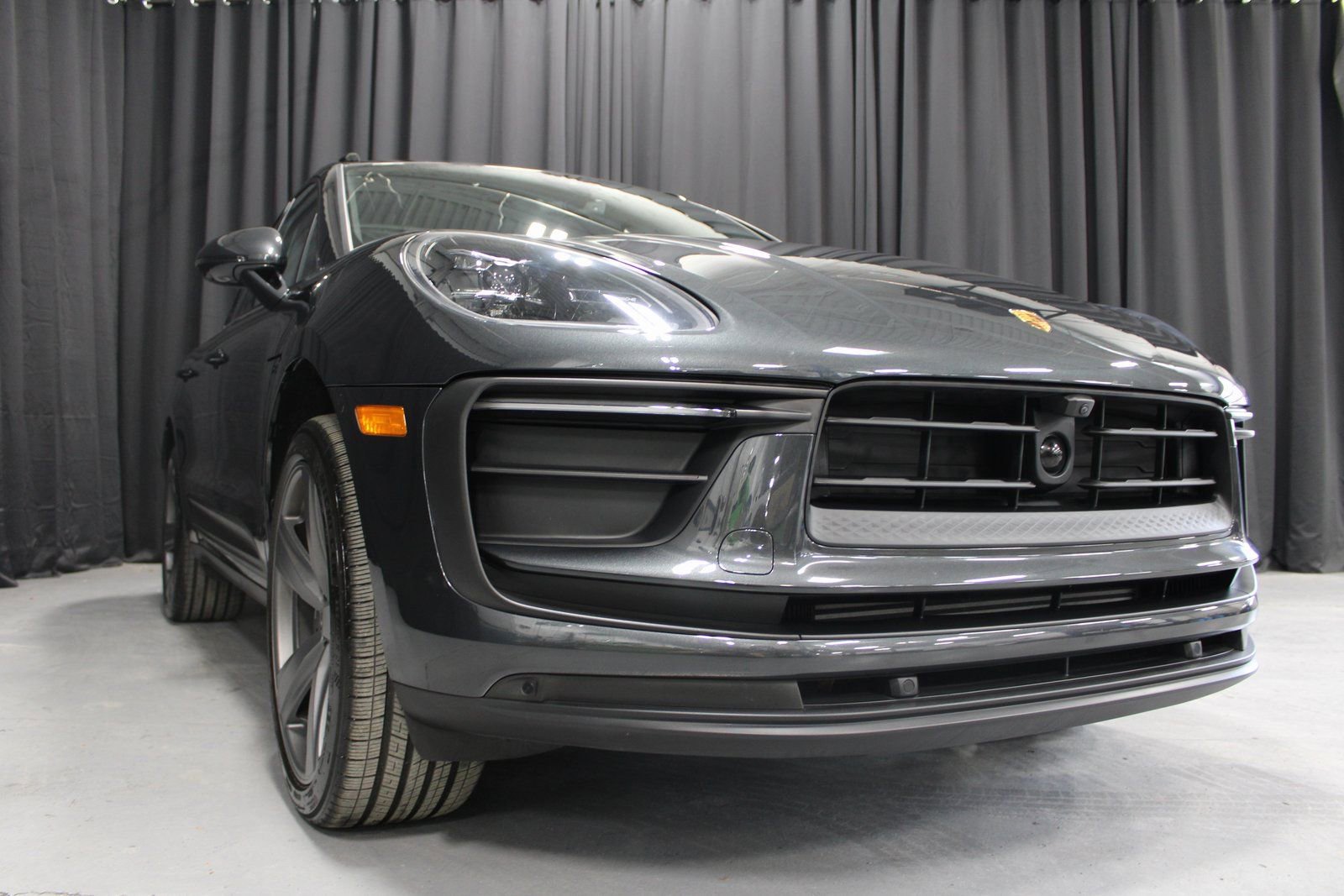Used 2025 Porsche Macan image 15