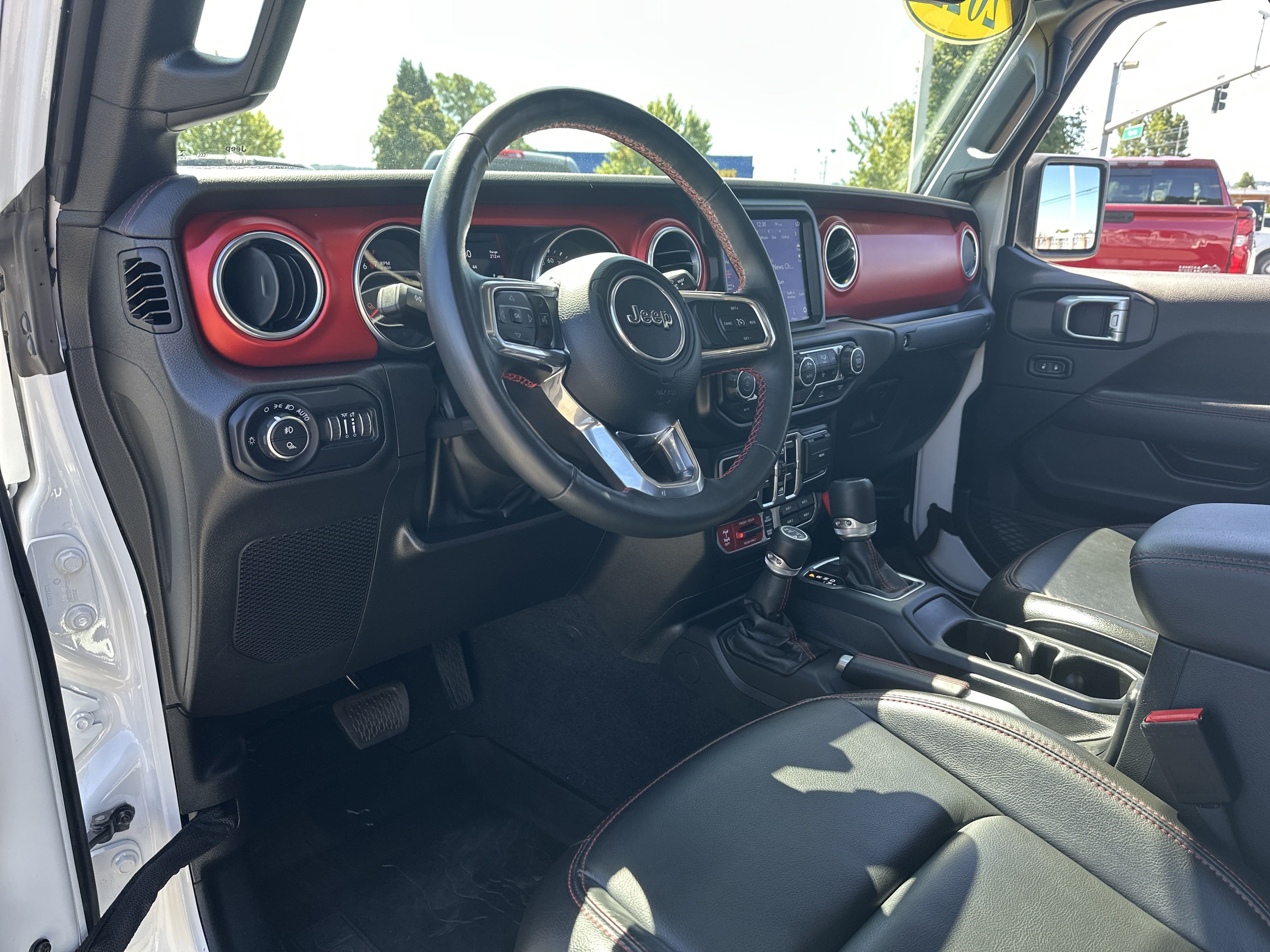 Used 2022 Jeep Gladiator Rubicon w/ LED Lighting Group AWD/4WD image 9