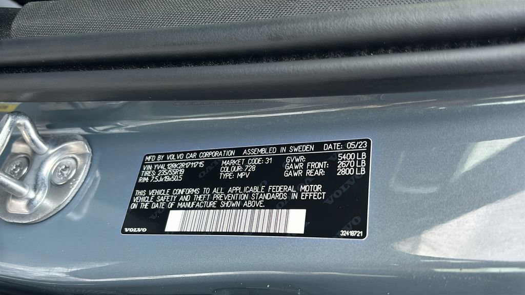 Certified 2024 Volvo XC60 B5 Core w/ Protection Package Premier image 33