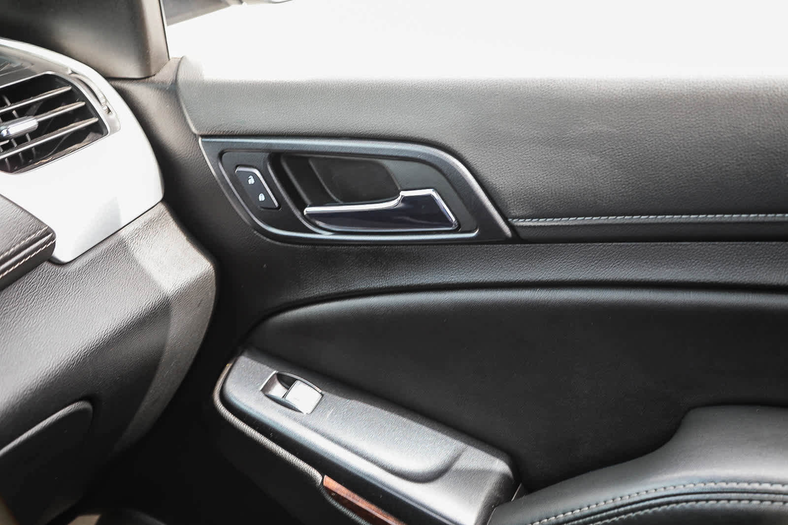 Used 2020 GMC Yukon XL SLT image 21