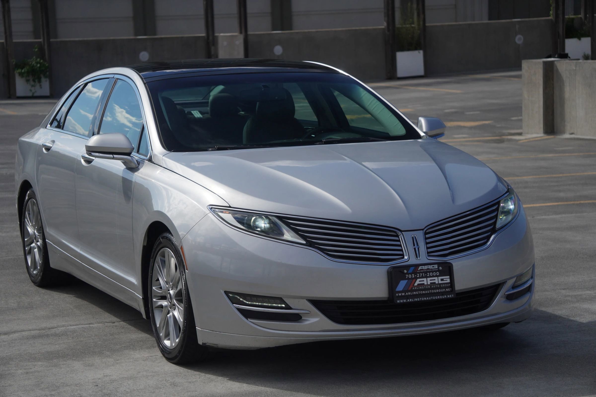 Used 2014 Lincoln MKZ Sedan 4D w/ Equipment Group 102A Reserve image 31