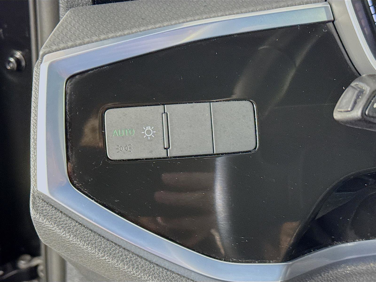 Used 2021 Audi Q3 2.0T Premium w/ Convenience Package image 11