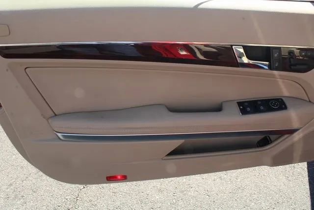Used 2013 Mercedes-Benz E 350 Cabriolet image 32