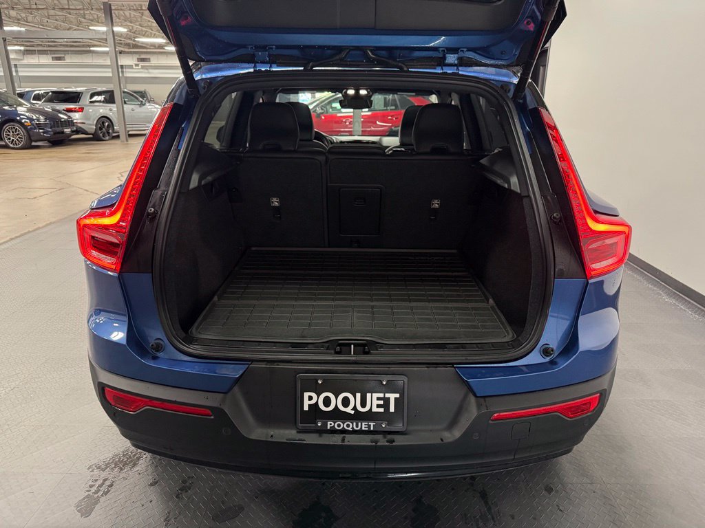 Used 2021 Volvo XC40 P8 Recharge w/ Climate Package AWD/4WD image 15