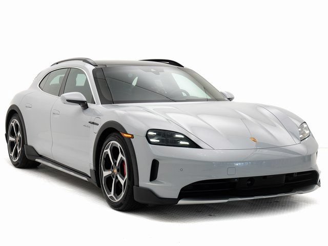 Used 2025 Porsche Taycan 4S AWD/4WD image 30