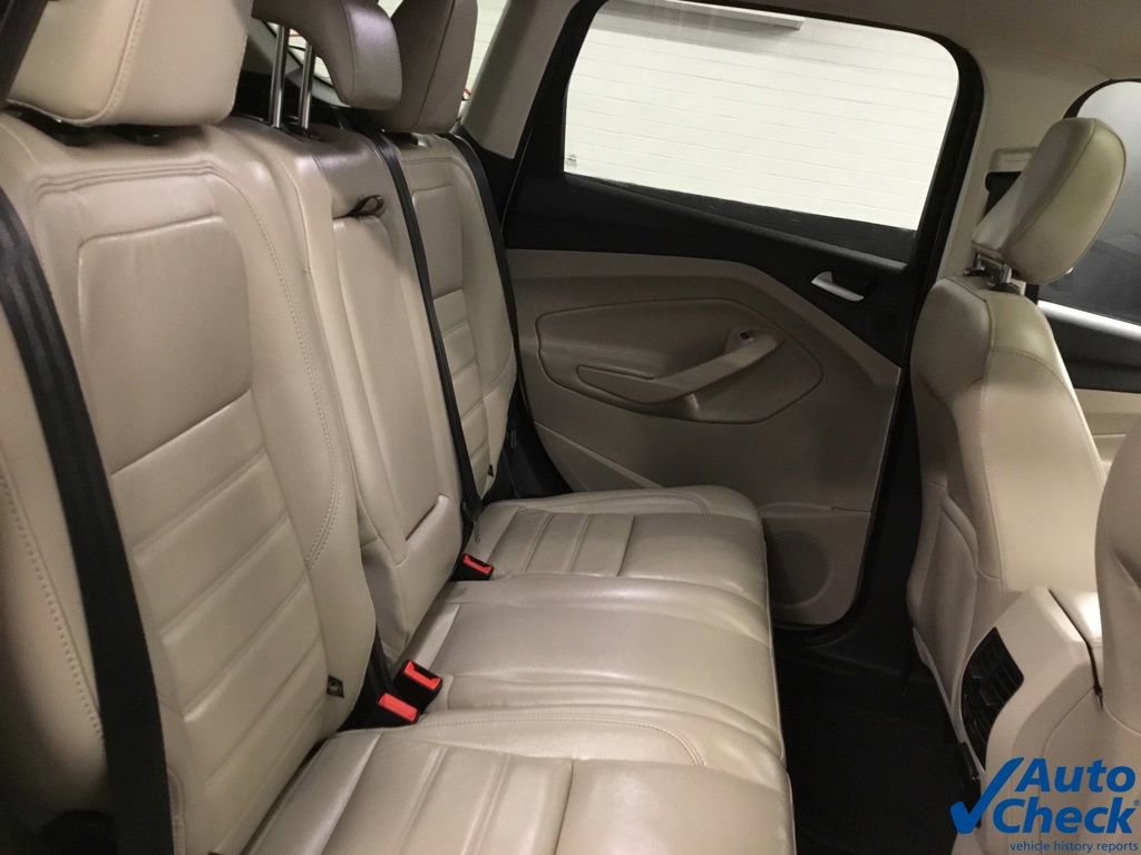 Used 2019 Ford Escape Titanium image 32