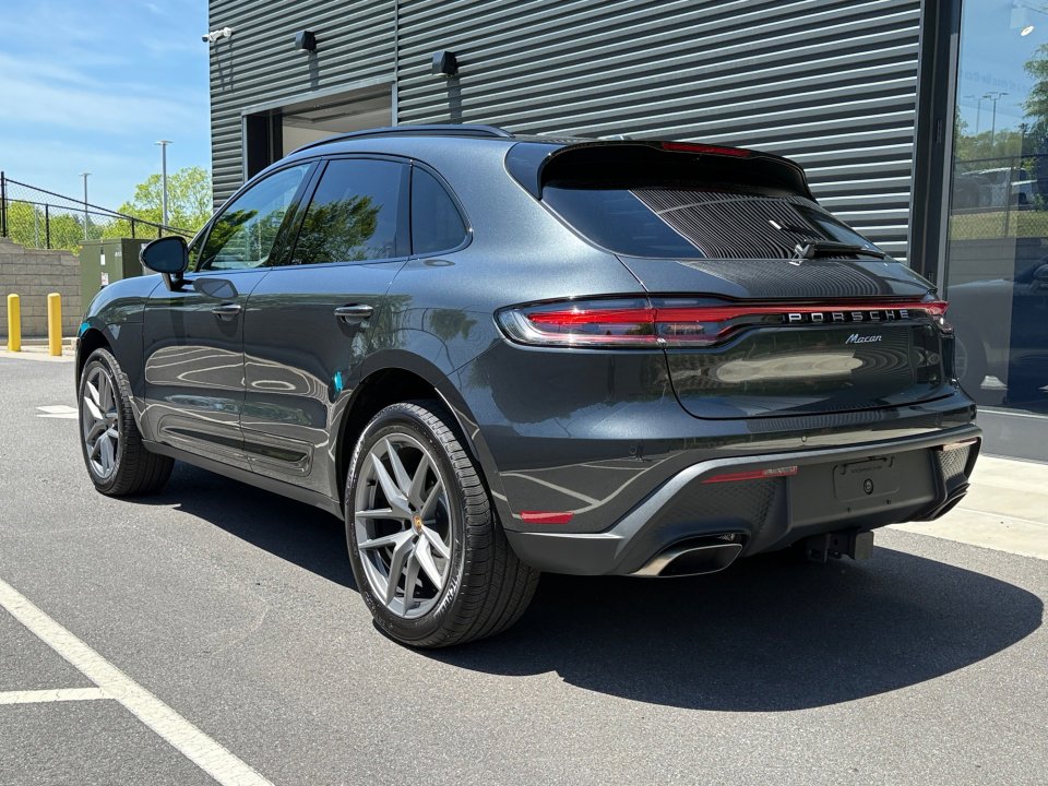 Certified 2026 Porsche Macan Turbo AWD/4WD image 3