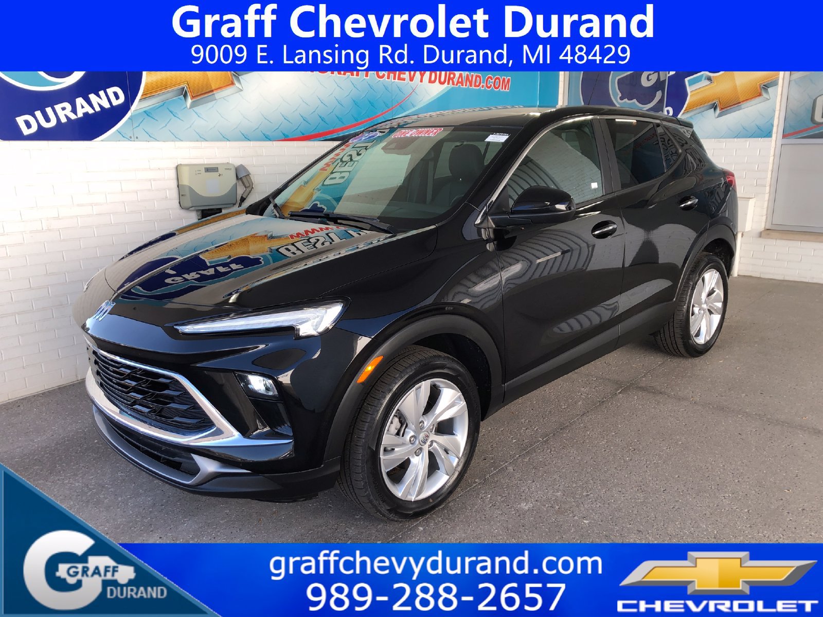 Used 2024 Buick Encore GX Preferred AWD/4WD image 1