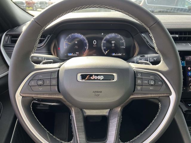 New 2026 Jeep Grand Cherokee L Limited w/ Limited Altitude Package AWD/4WD image 15