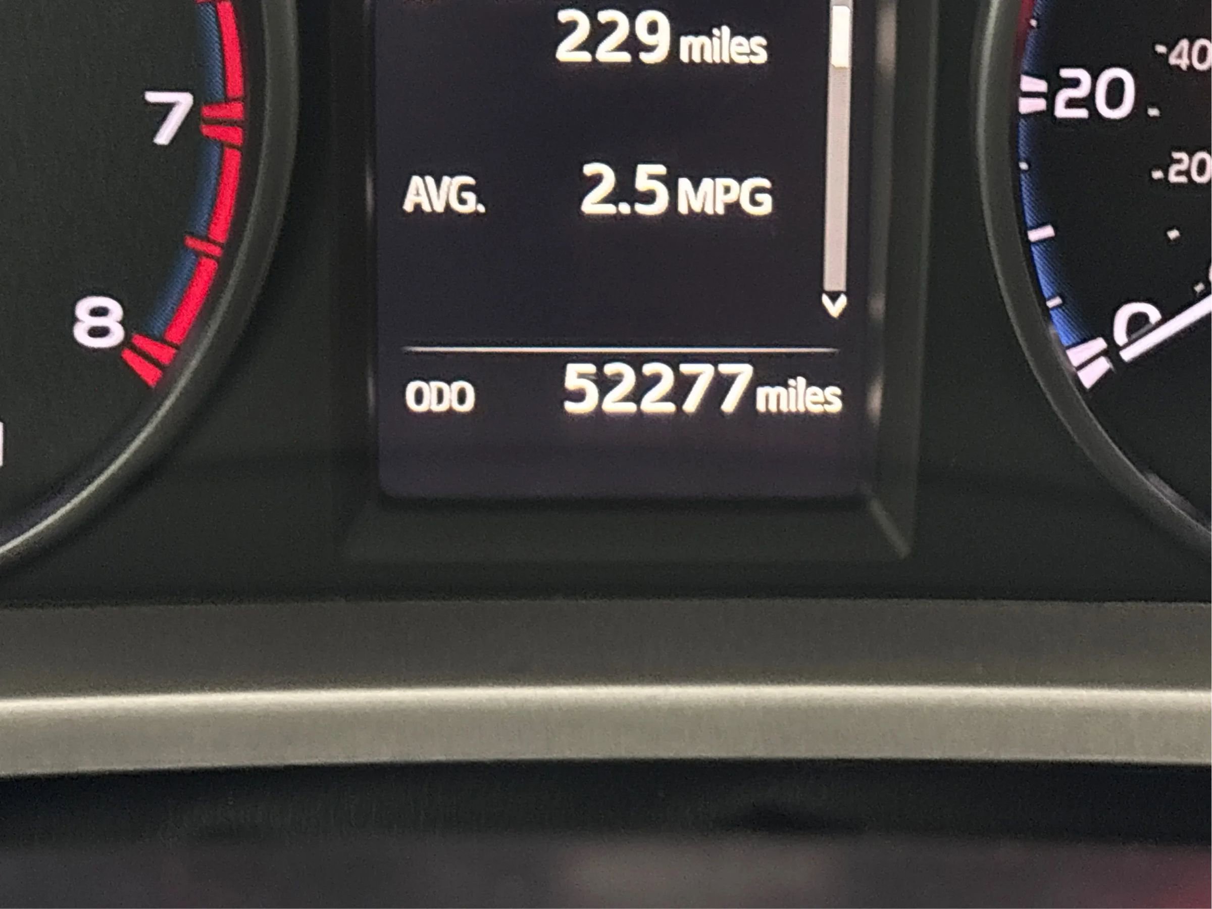 Used 2018 Toyota RAV4 LE image 43