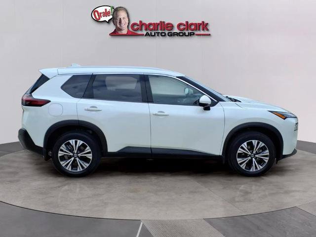Certified 2021 Nissan Rogue SV w/ Premium Package FWD image 6