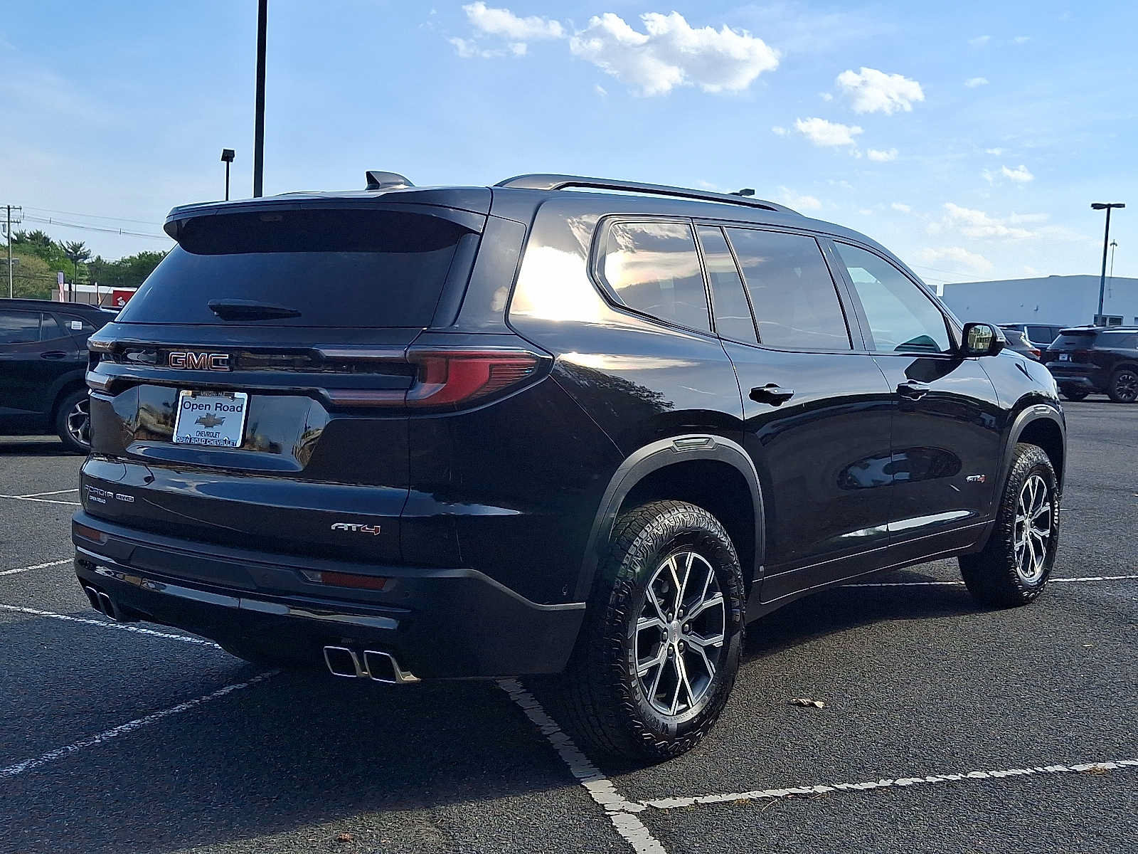 Used 2026 GMC Acadia AT4 w/ Super Cruise Package AWD/4WD image 7
