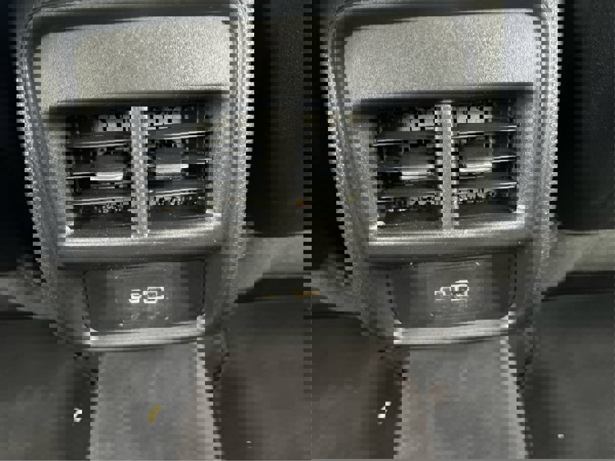 Used 2020 Cadillac XT4 Premium Luxury image 41