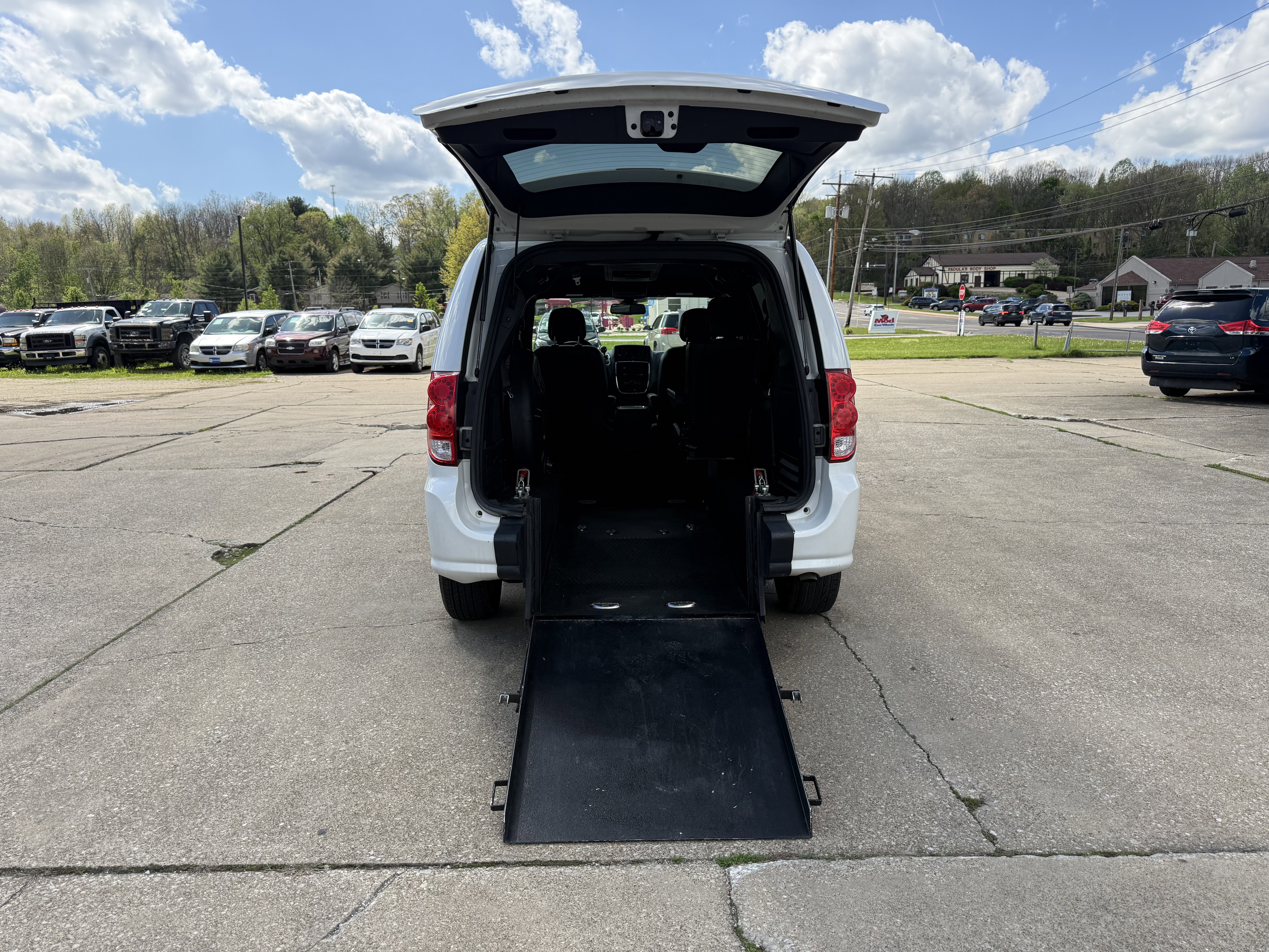 Used 2019 Dodge Grand Caravan GT FWD image 1