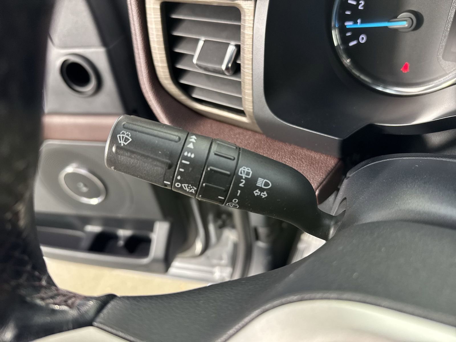 Used 2022 Ford Expedition Max Limited image 15