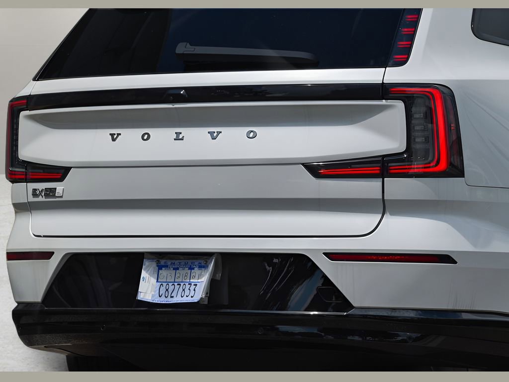Certified 2025 Volvo EX90 Ultra image 28