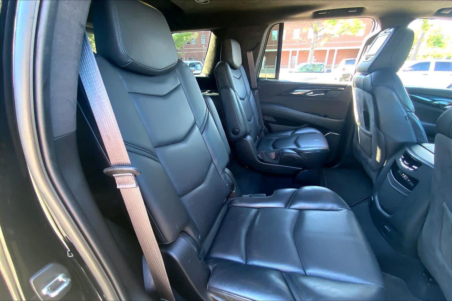Used 2016 Cadillac Escalade Platinum AWD/4WD image 20