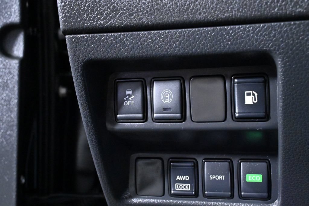 Used 2020 Nissan Rogue S AWD/4WD image 19