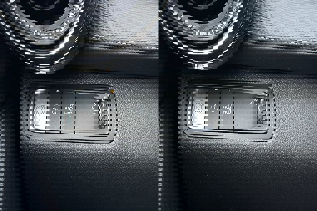 New 2026 Chevrolet Equinox LT w/ Convenience Package II image 28