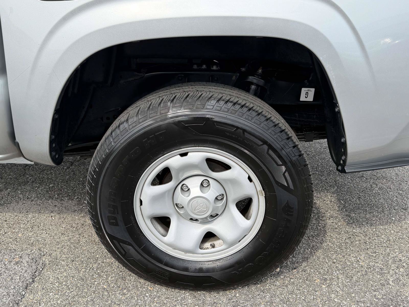 Used 2023 Toyota Tacoma SR AWD/4WD image 32