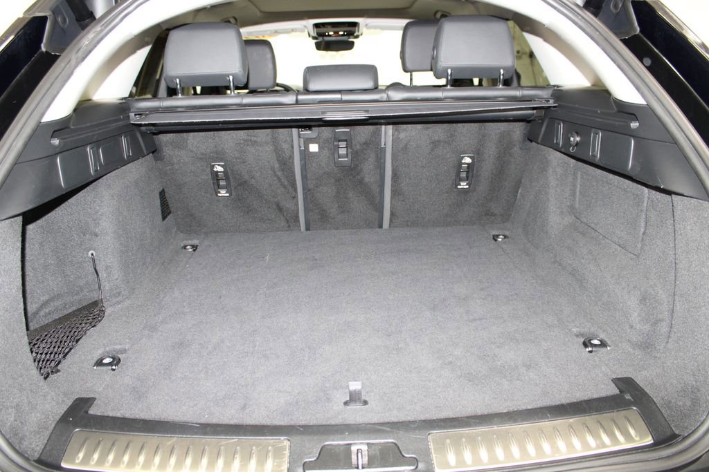 Used 2024 Land Rover Range Rover Velar S image 29