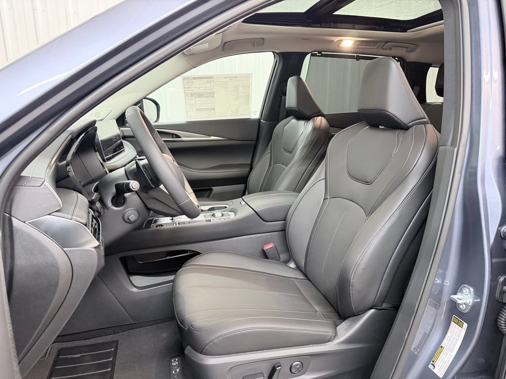 Certified 2026 INFINITI QX60 Luxe w/ Cargo Package FWD image 13