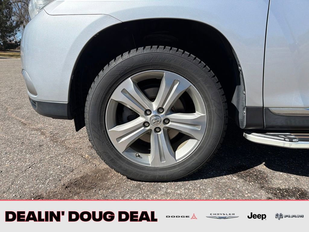 Used 2013 Toyota Highlander Limited image 15