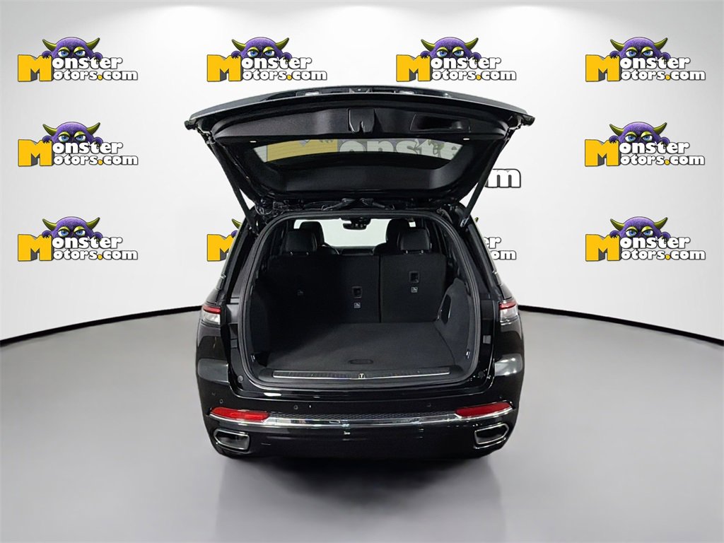 Used 2023 Jeep Grand Cherokee Overland image 25