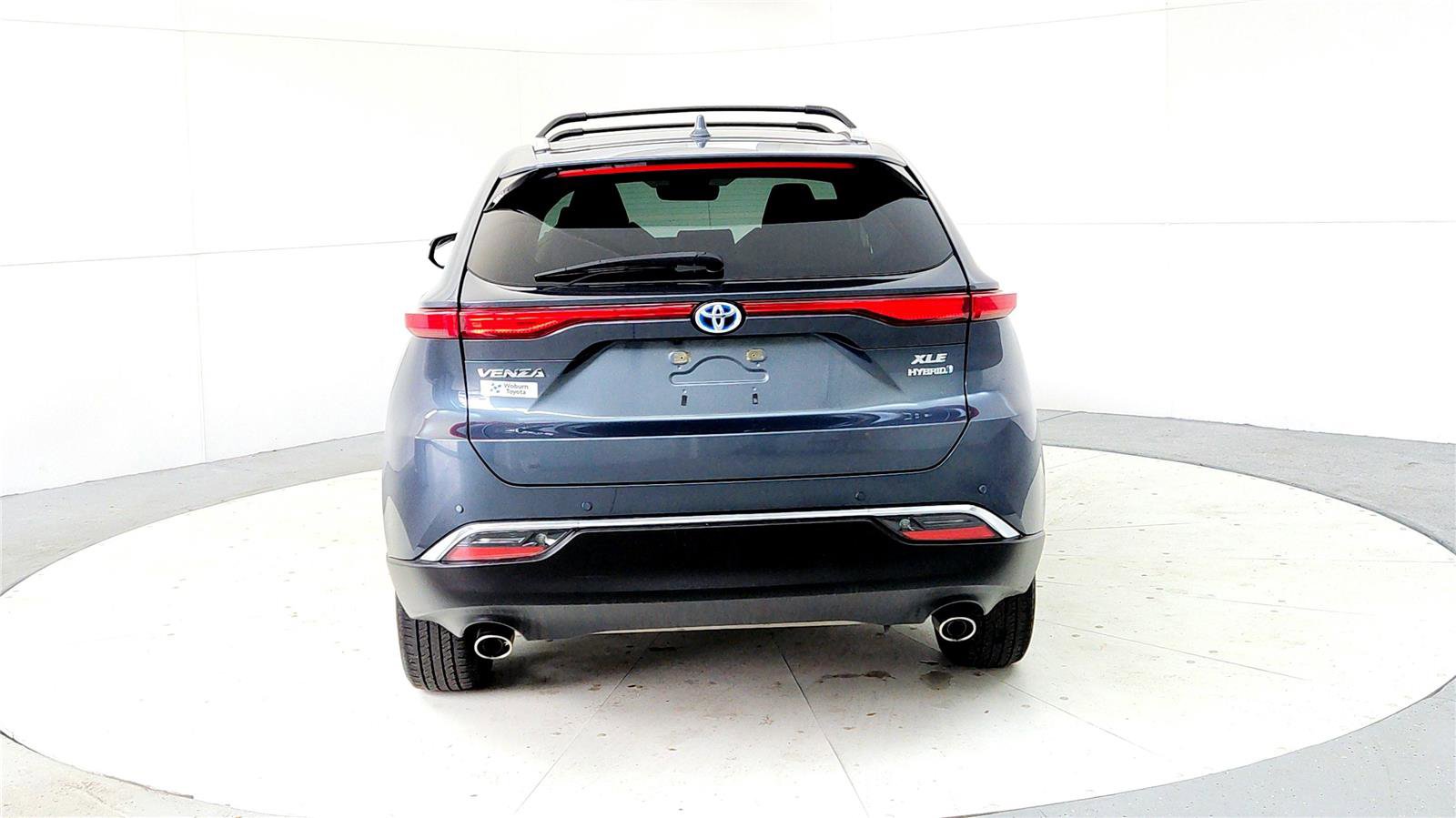 Certified 2022 Toyota Venza XLE image 5