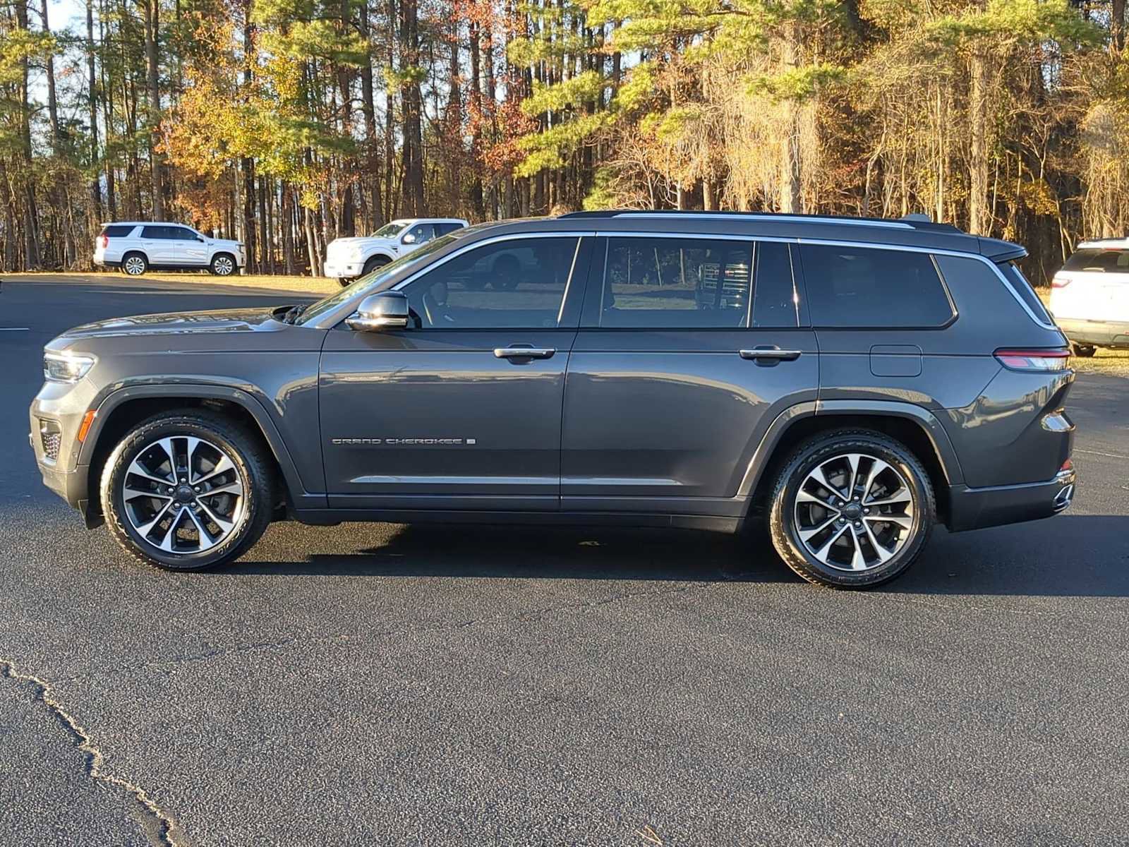 Used 2022 Jeep Grand Cherokee L Overland image 5