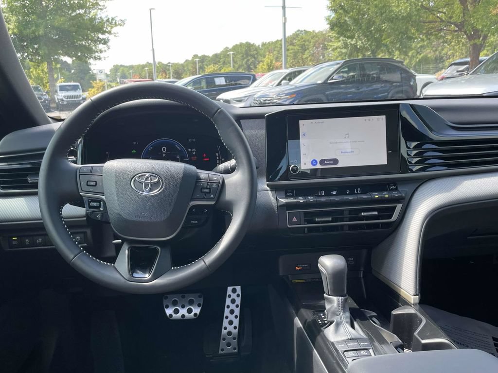 Used 2026 Toyota Camry SE w/ Convenience Package FWD image 13