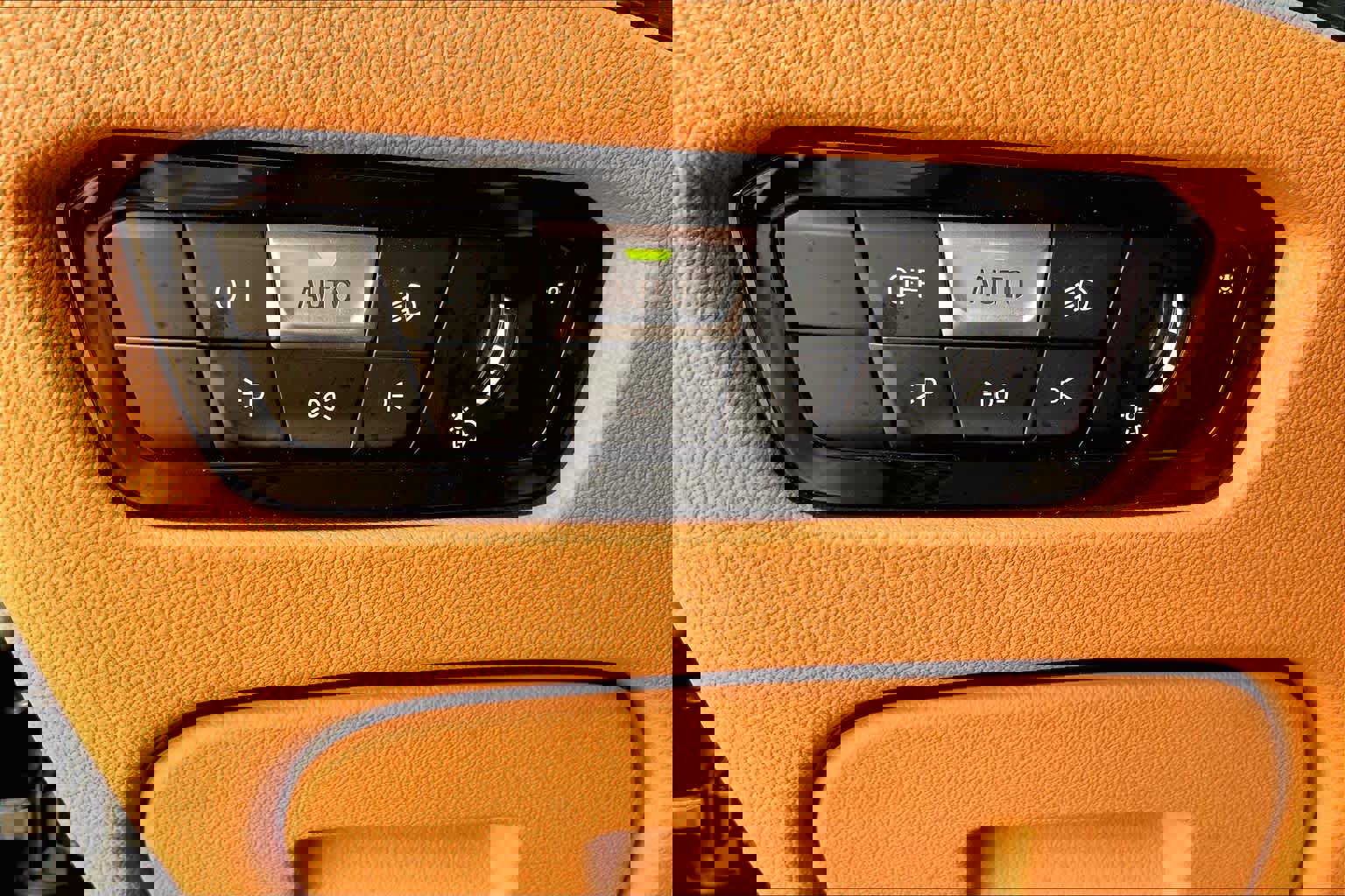 Used 2019 BMW 330i Sedan w/ Driving Assistance Package image 32