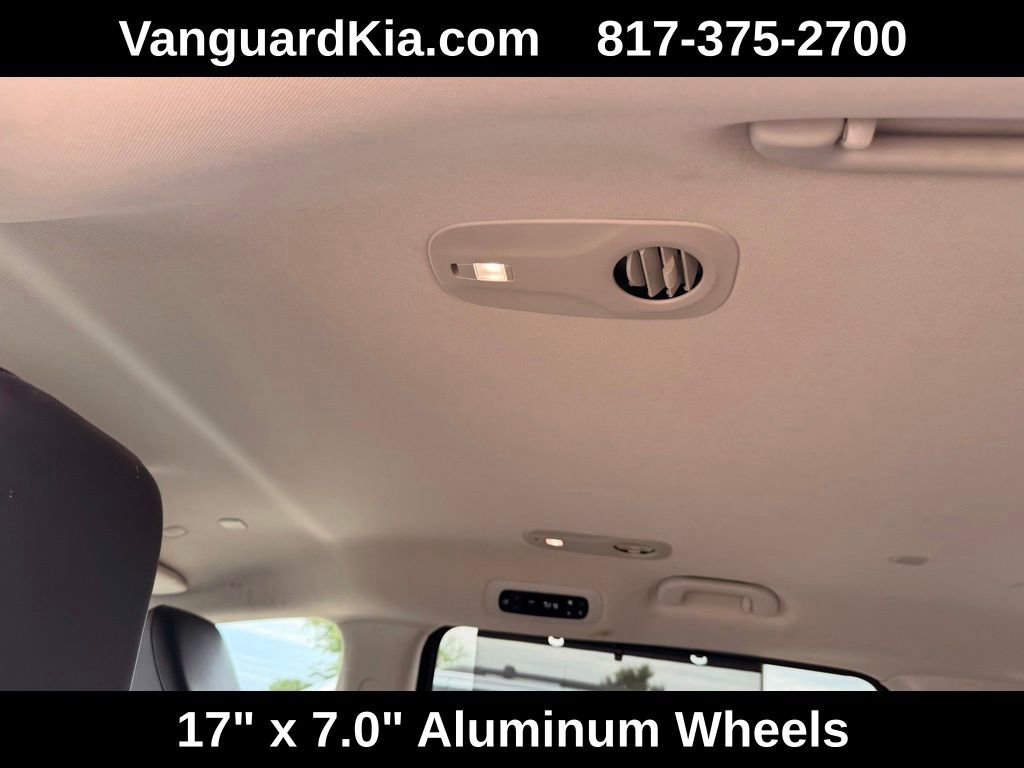 Used 2023 Chrysler Pacifica Touring-L FWD image 27