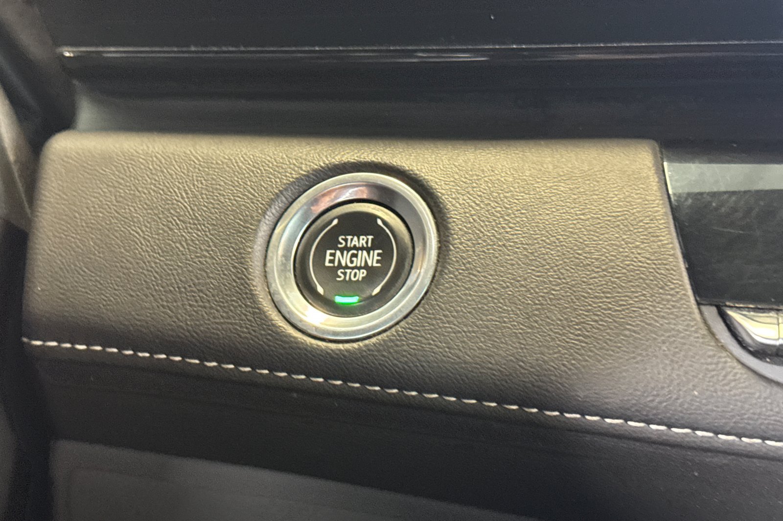 Used 2021 Cadillac Escalade ESV Sport w/ Driver Assist Tech Package AWD/4WD image 31