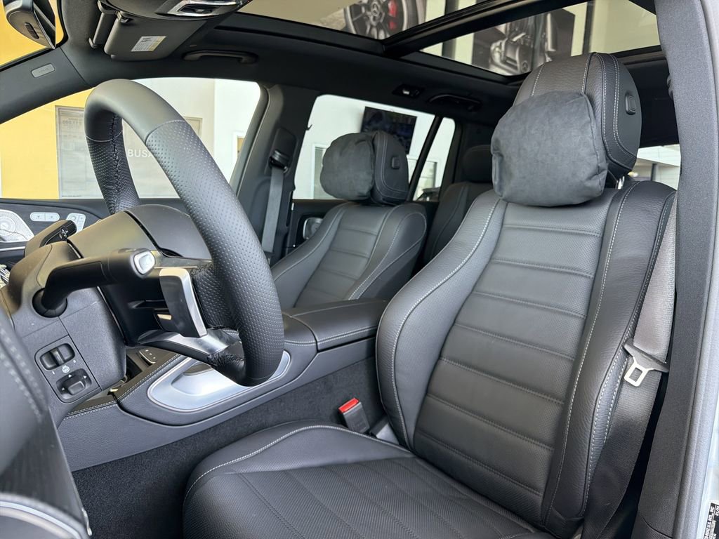New 2026 Mercedes-Benz GLS 580 4MATIC image 11