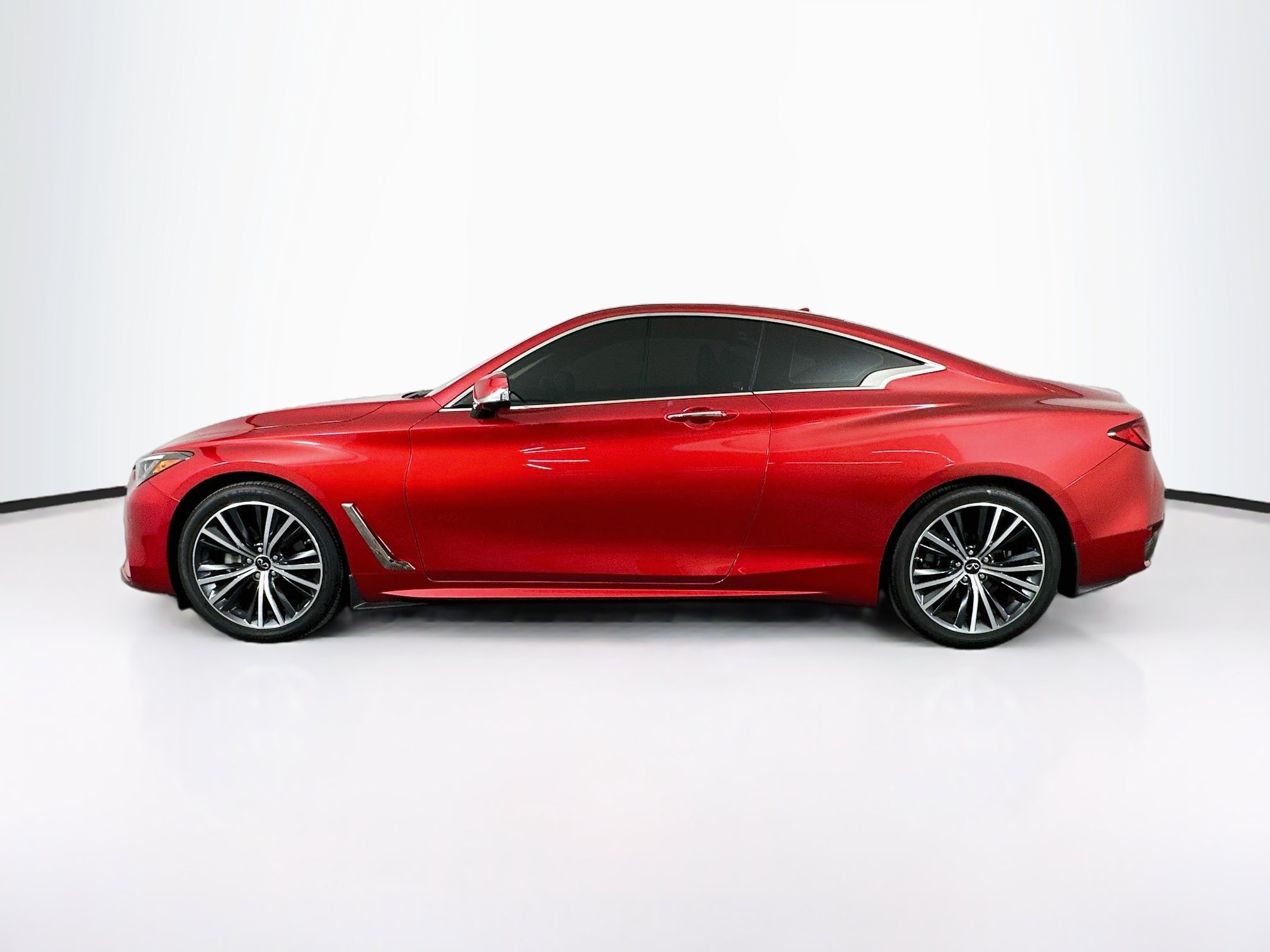 Used 2021 INFINITI Q60 3.0t Luxe w/ Cargo Package AWD/4WD image 4