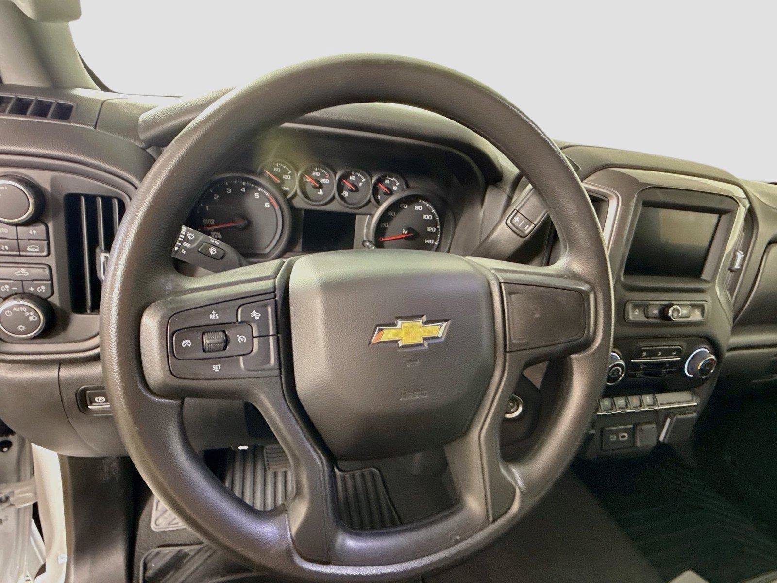 Used 2024 Chevrolet Silverado 1500 Custom AWD/4WD image 5