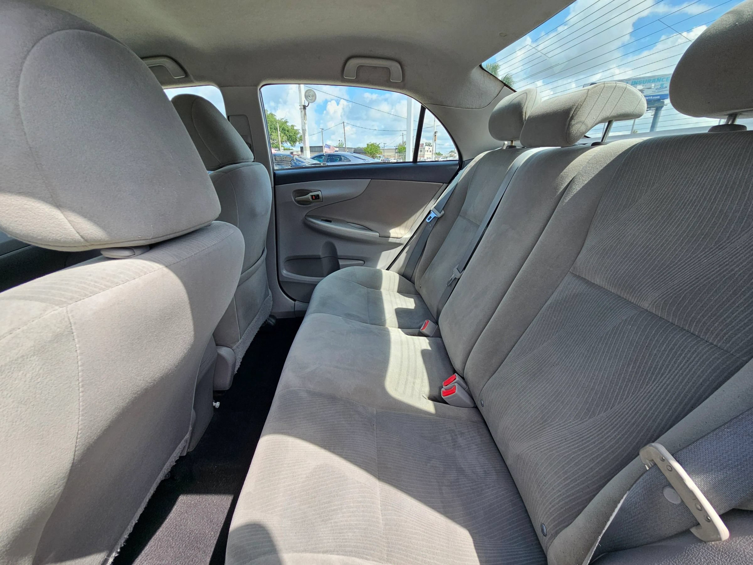 Used 2013 Toyota Corolla LE FWD image 12